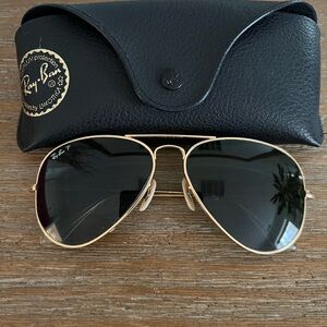 Ray-Ban Classic Polarized Aviator Sunglasses